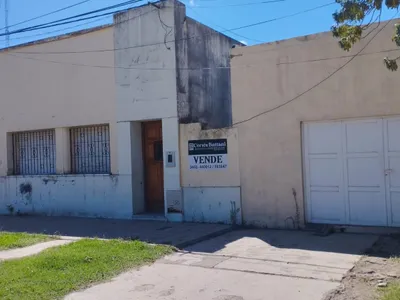 Casa  en Villa Cañas. Sobre Calle 53 Nro. 738.